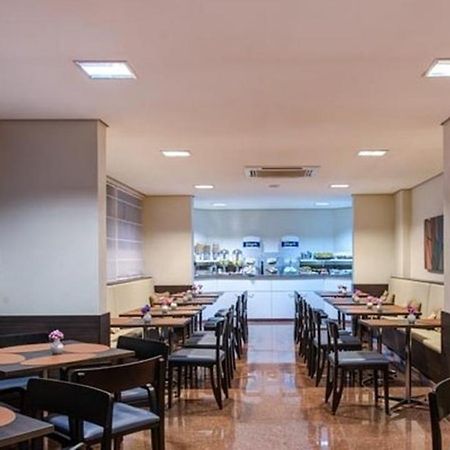 Holiday Inn Express Avenida Sumare San Paolo Esterno foto