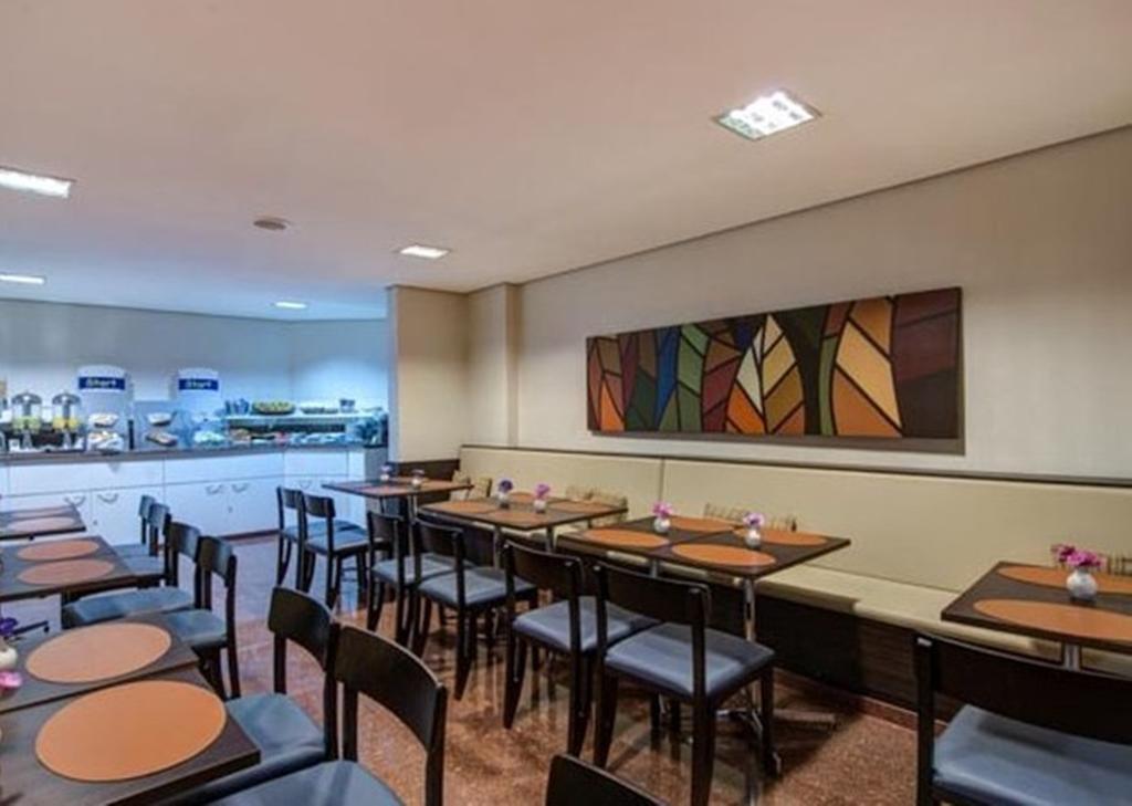 Holiday Inn Express Avenida Sumare San Paolo Esterno foto