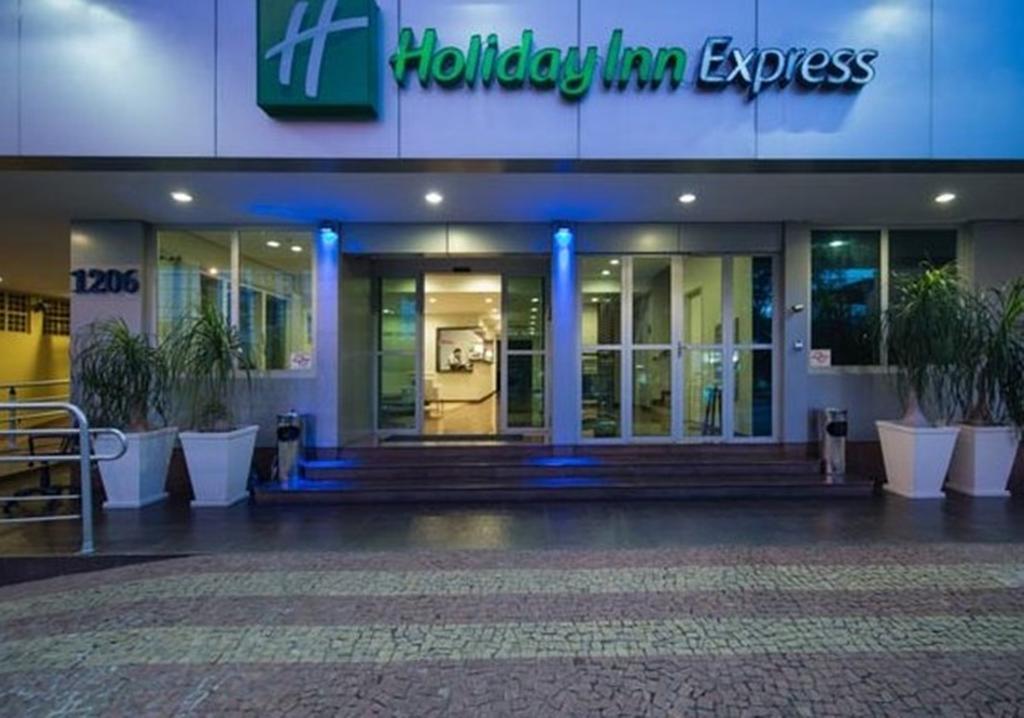 Holiday Inn Express Avenida Sumare San Paolo Esterno foto