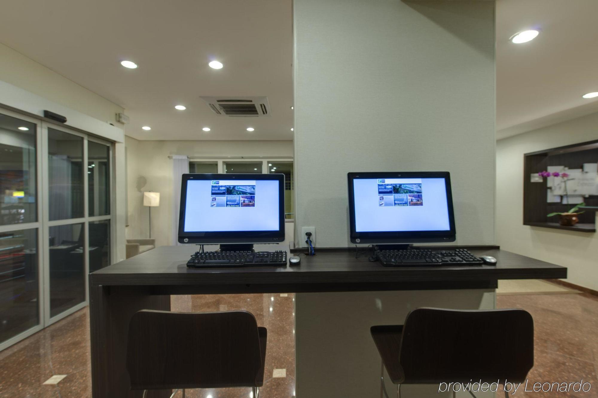 Holiday Inn Express Avenida Sumare San Paolo Esterno foto