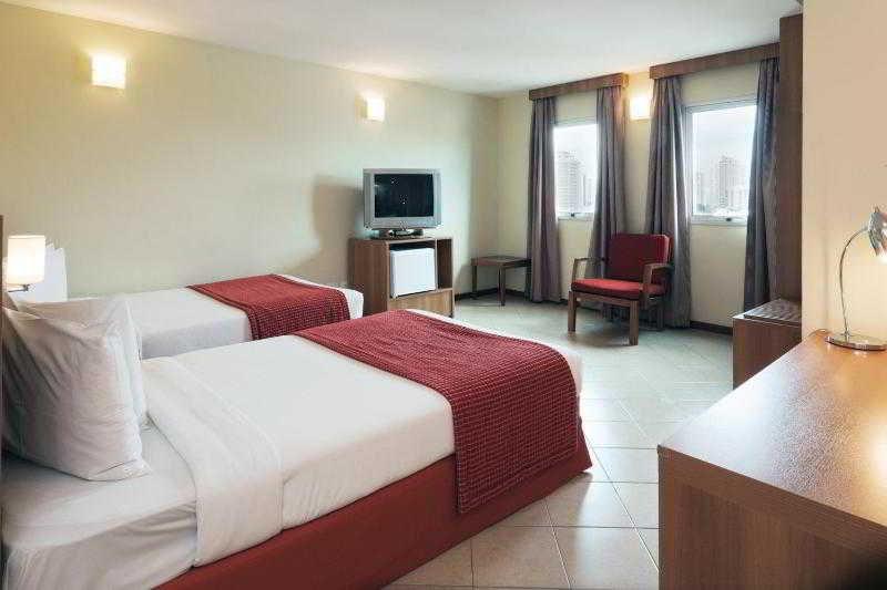 Holiday Inn Express Avenida Sumare San Paolo Camera foto