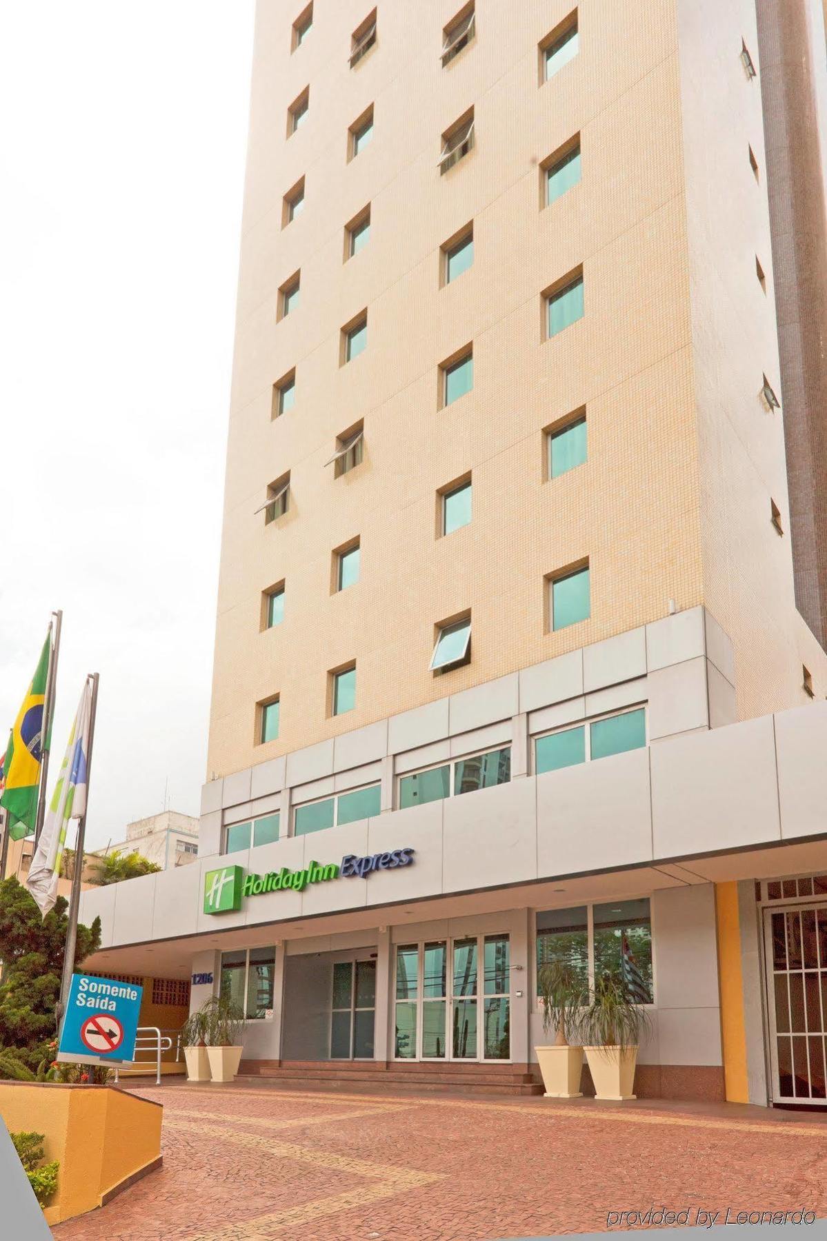 Holiday Inn Express Avenida Sumare San Paolo Esterno foto