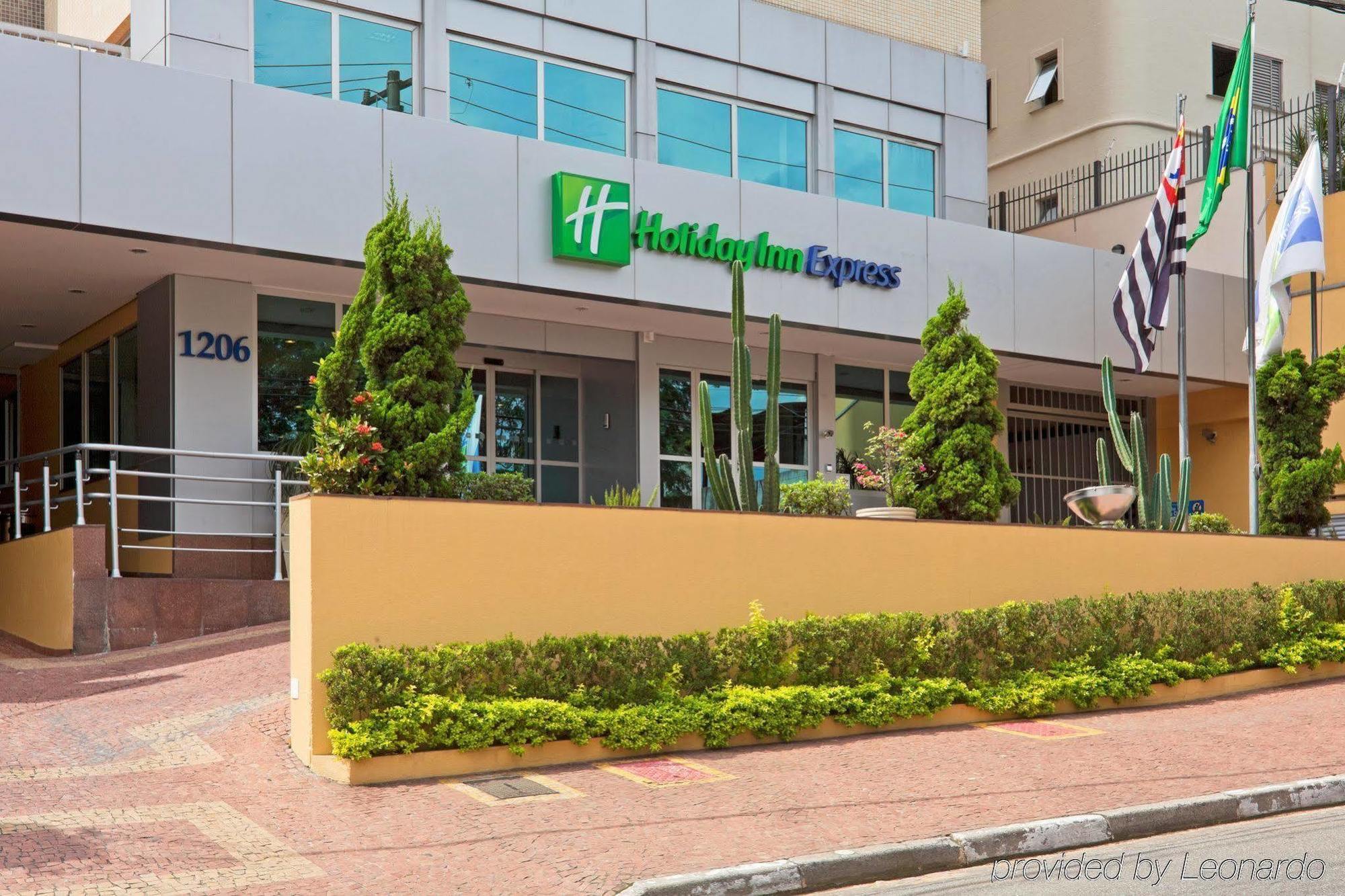 Holiday Inn Express Avenida Sumare San Paolo Esterno foto